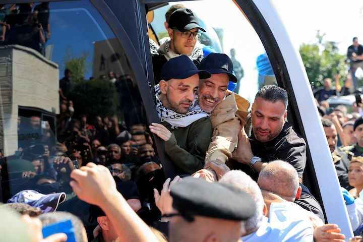 Hamas předal poslední izraelské rukojmí. Trump oznámil konec války v Gaze фото 2