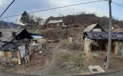 V Kačanove chtějí postavit třídu a kapli pro místní romské děti foto 1