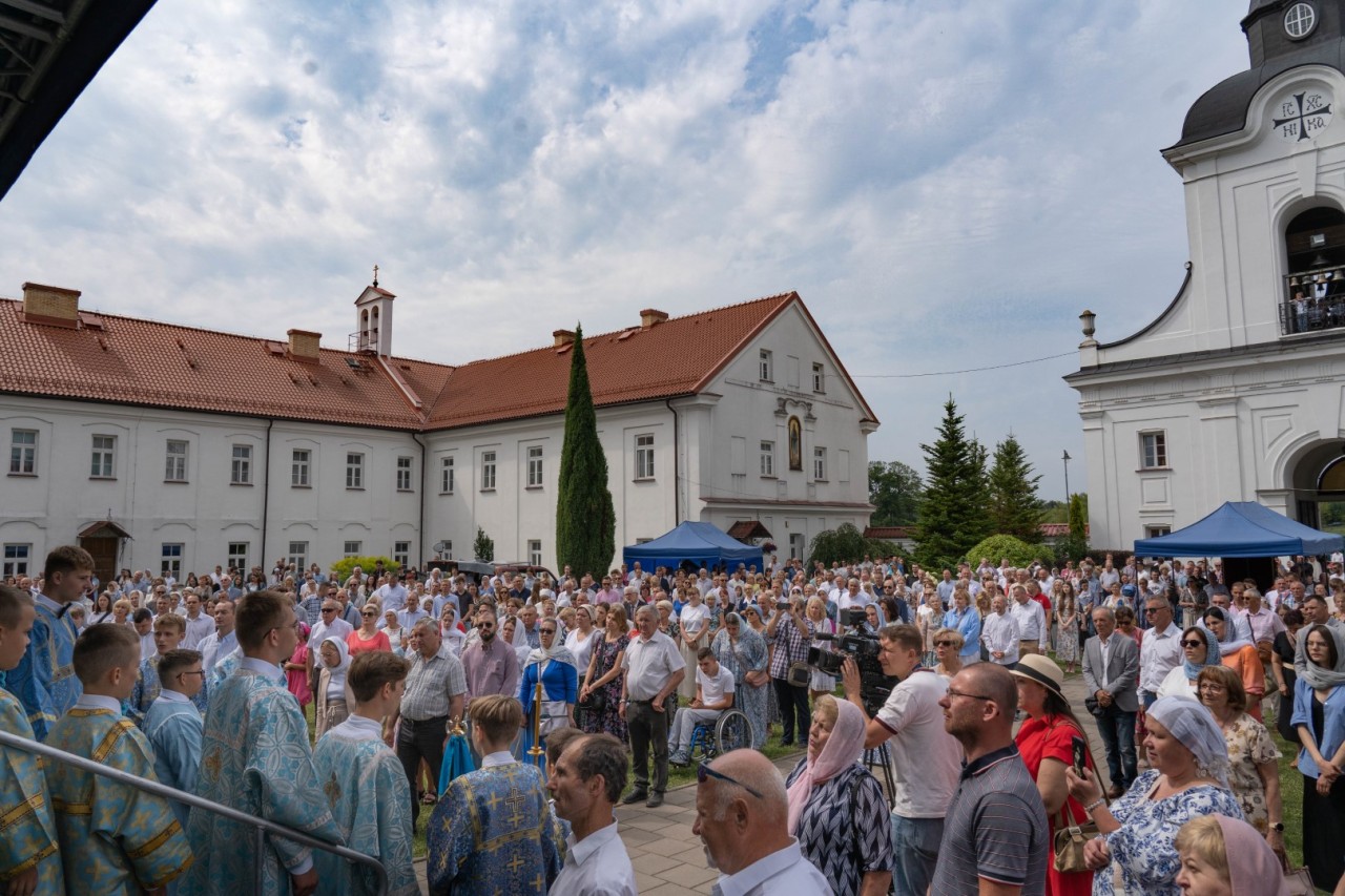 Zdroj: https://monaster-suprasl.pl/post/791620910294679552/święto-supraskiej-ikony-bogurodzicy