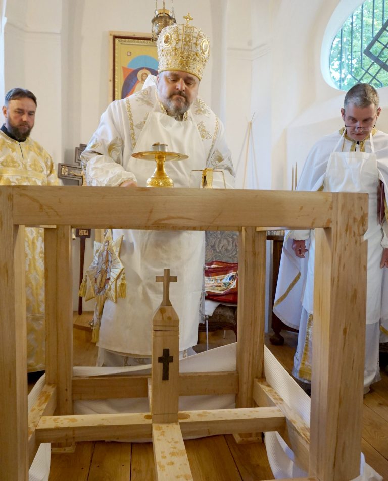 Svěcení svatého prestolu a chrámu v Jihlavě - část II. фото 1